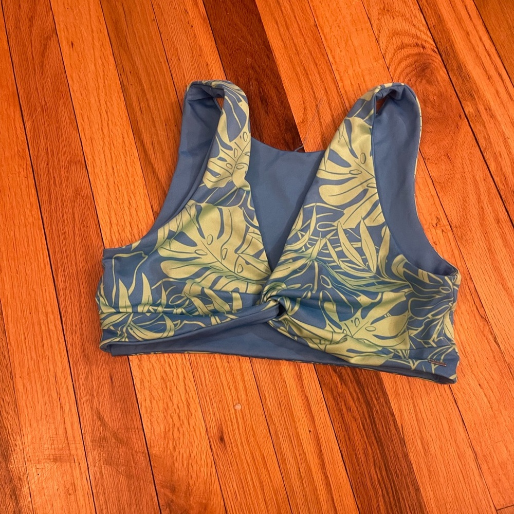 PINK REVERSIBLE Blue and Green Leaf Print Crop Top SIZE M